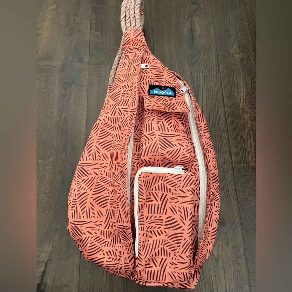 KAVU Rope Sling Bag Womens Crossbody Shoulder Backpack Peach Pink